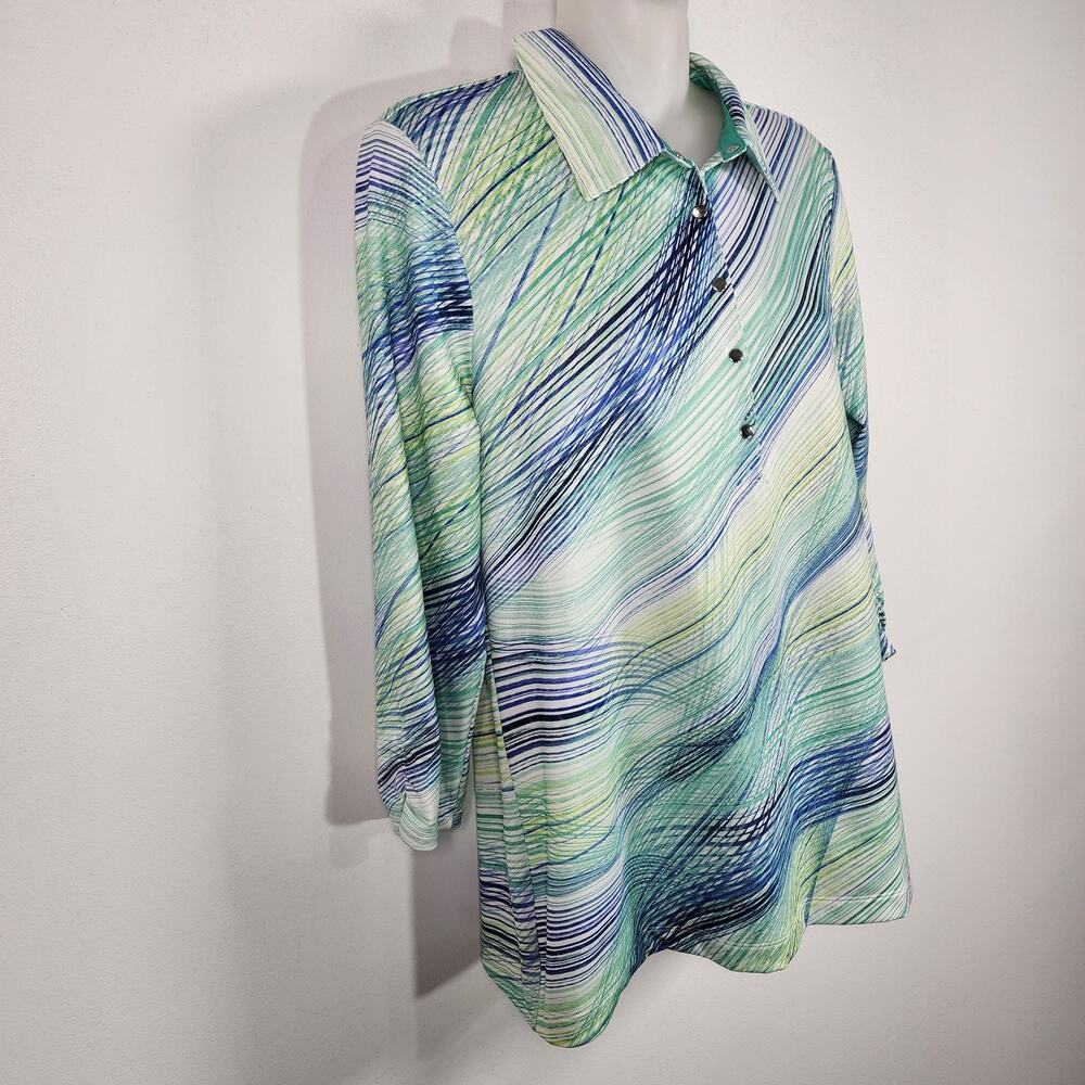 Chico's Zenergy Golf Top Activewear Medium Pullover Colorful 3/4 Sleeve Collar - Picture 5 of 11